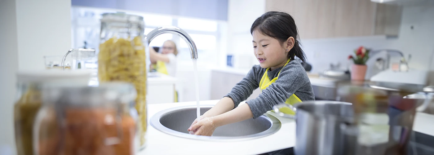 health-digest-handwashing-children-banner